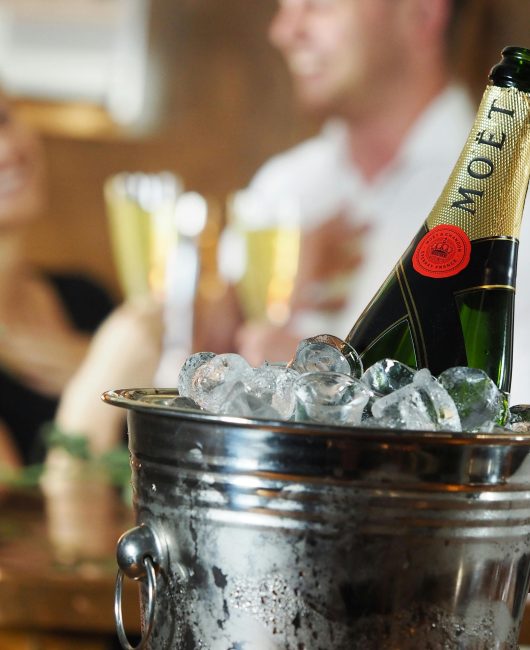 A0B0B84C-3A50-4DD6-8A05-54DF38F4A2CD